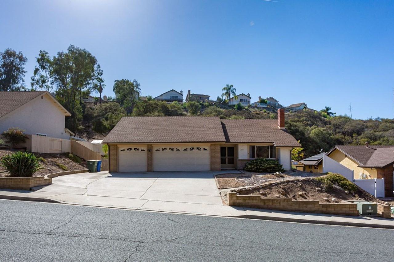 2441 Boyington Pl - Photo 4 of 28