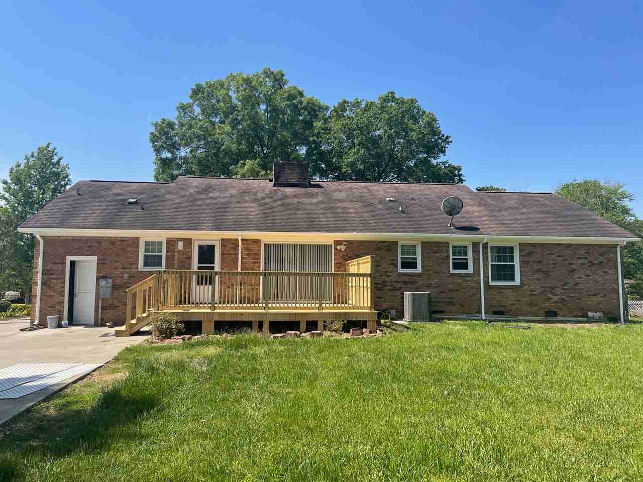 7327 Meadowdale Ln - Photo 2 of 11