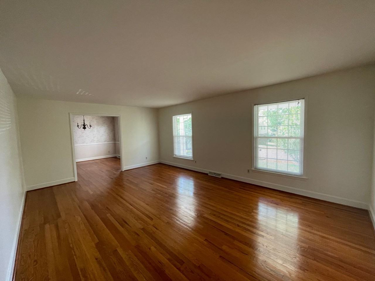 7327 Meadowdale Ln - Photo 3 of 11