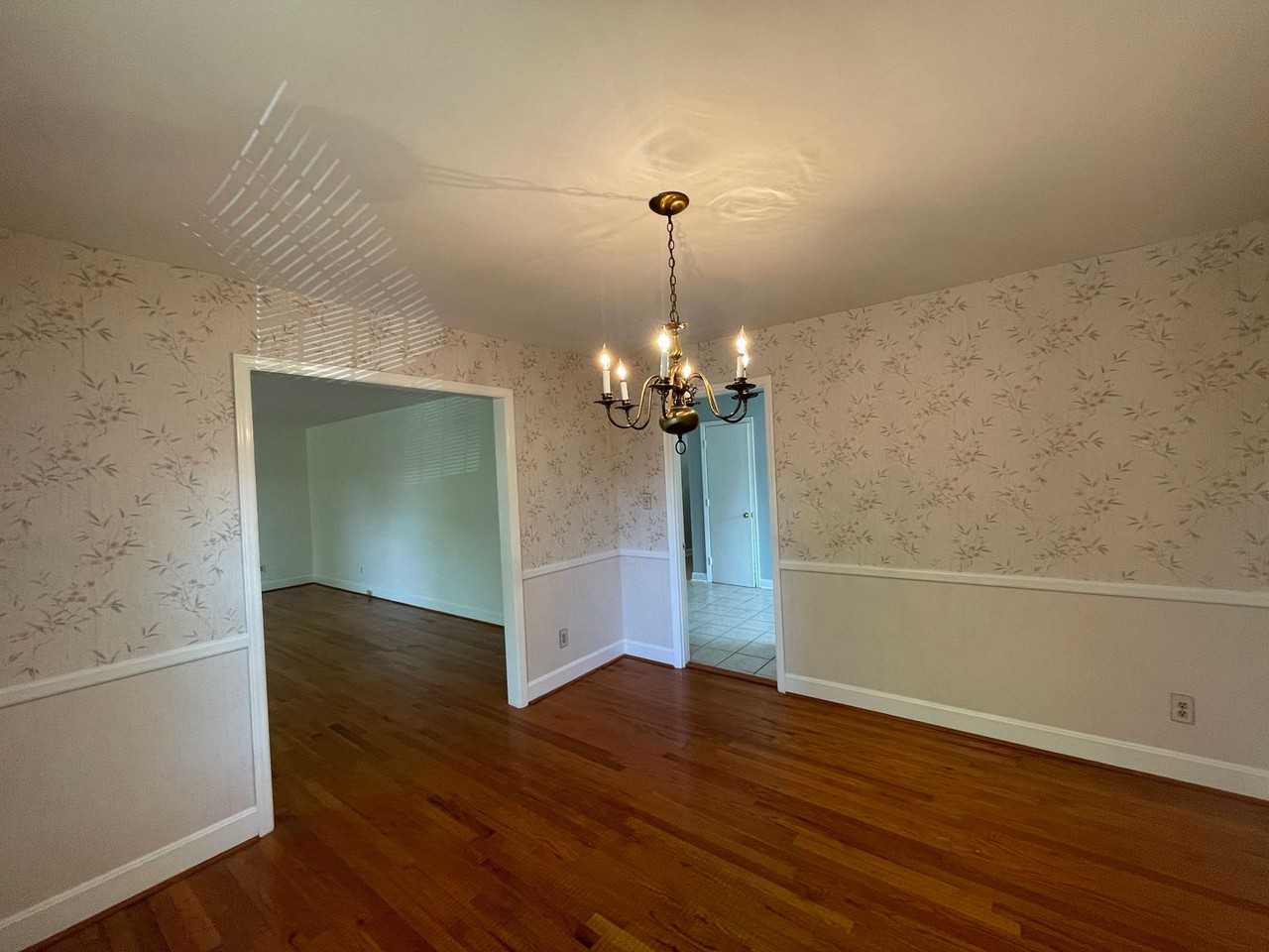 7327 Meadowdale Ln - Photo 5 of 11