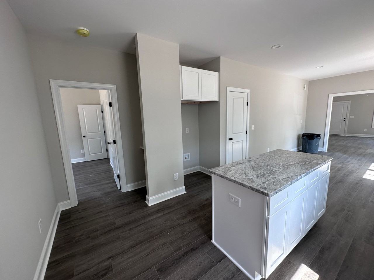 4308 Peachtree Ave - Photo 5 of 17