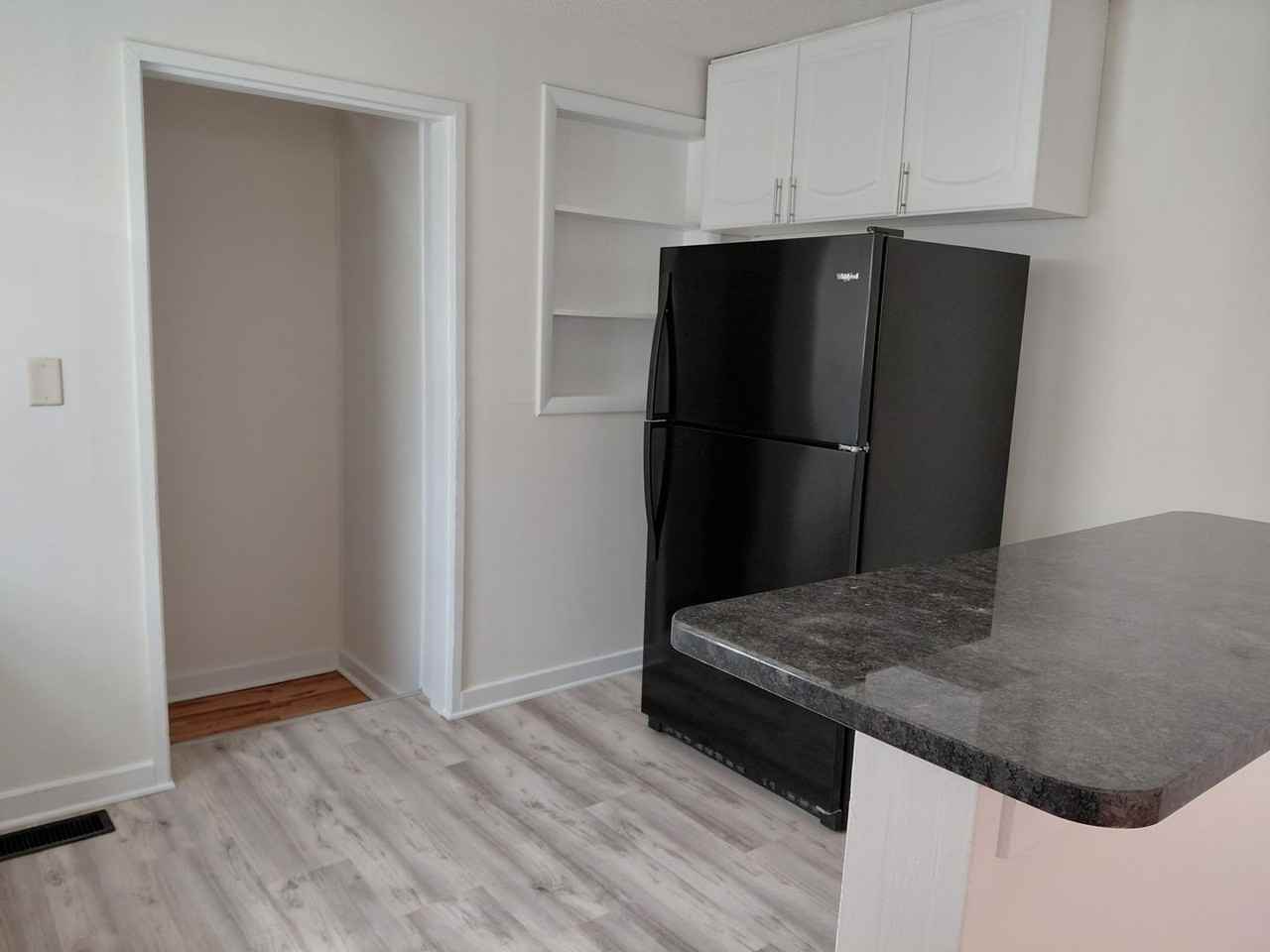 2950 Jackson St - Photo 5 of 7