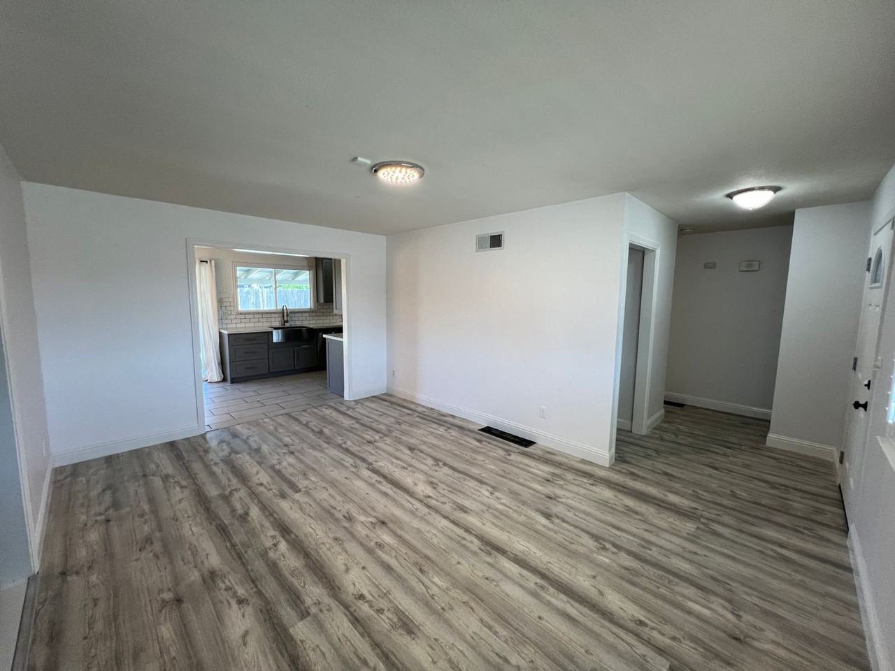 5753 Mohican Dr - Photo 4 of 41