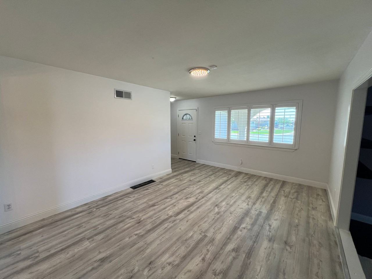 5753 Mohican Dr - Photo 5 of 41