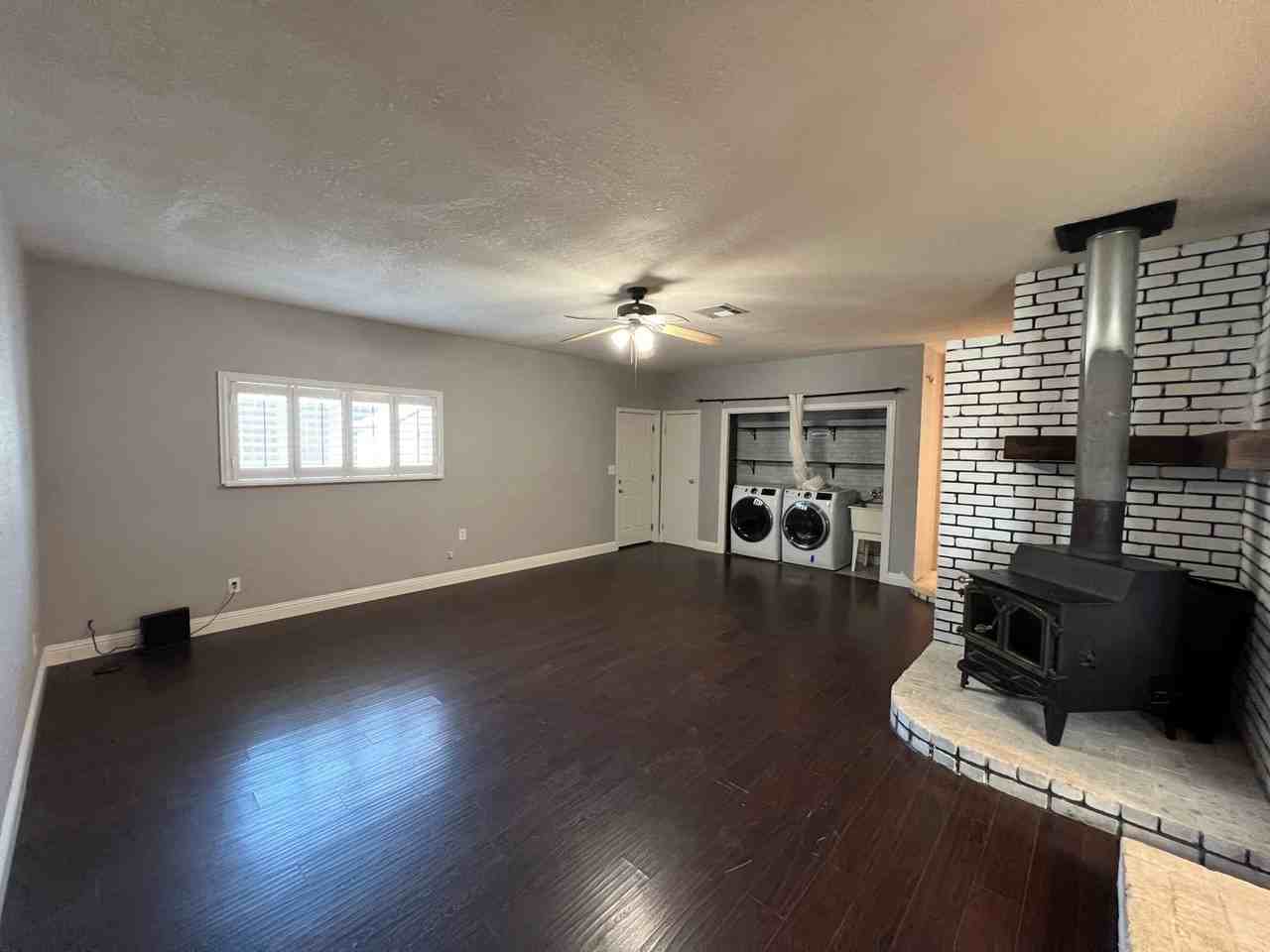 5753 Mohican Dr - Photo 6 of 41