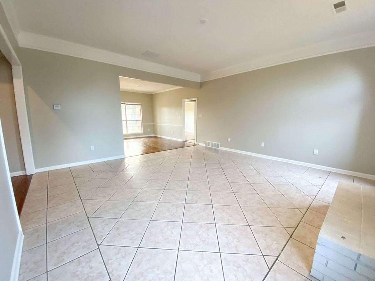 5561 Patsy Cir W - Photo 3 of 16