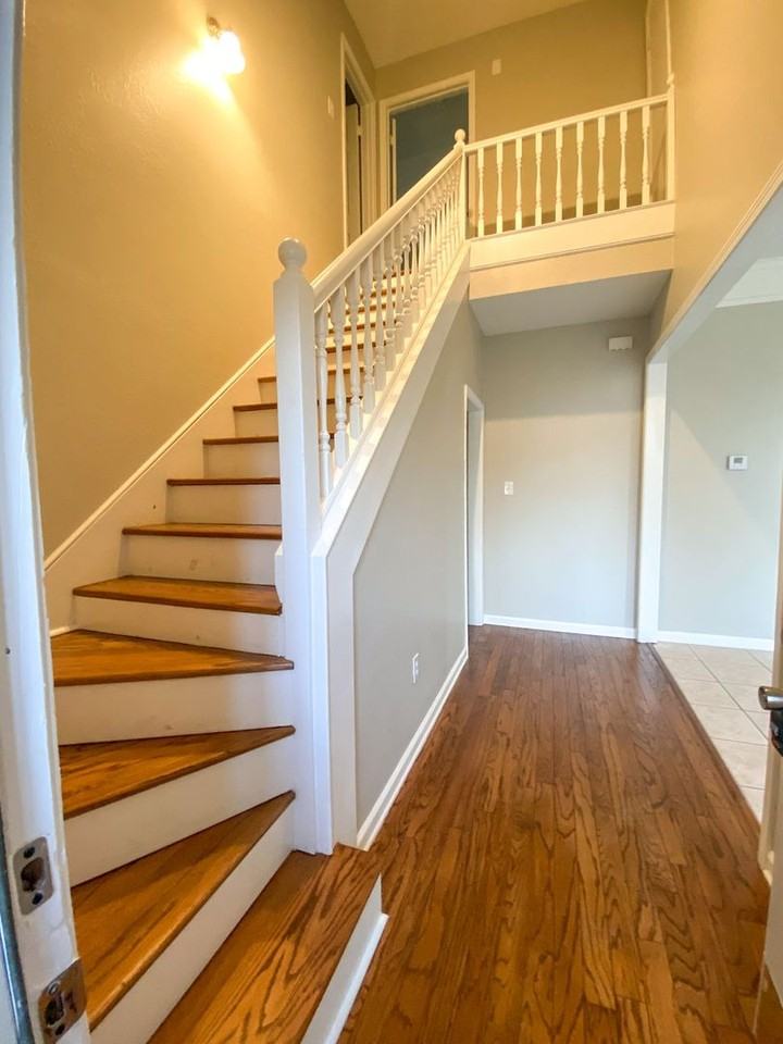 5561 Patsy Cir W - Photo 6 of 16