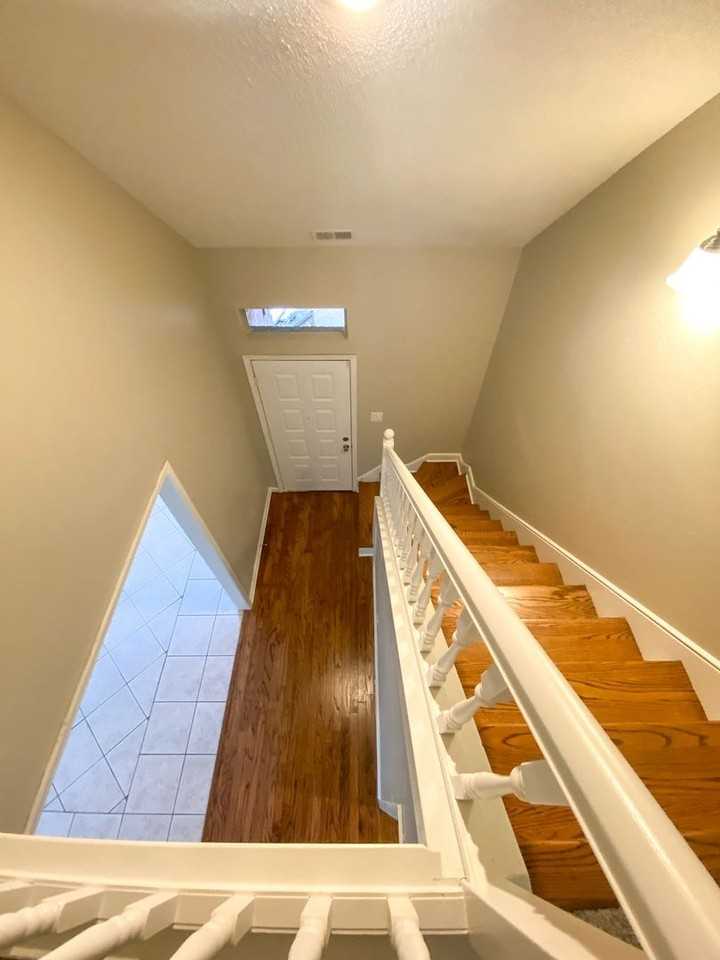 5561 Patsy Cir W - Photo 7 of 16