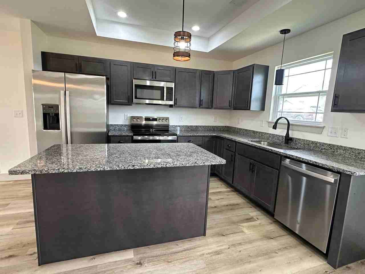 126 Page St - Photo 5 of 46