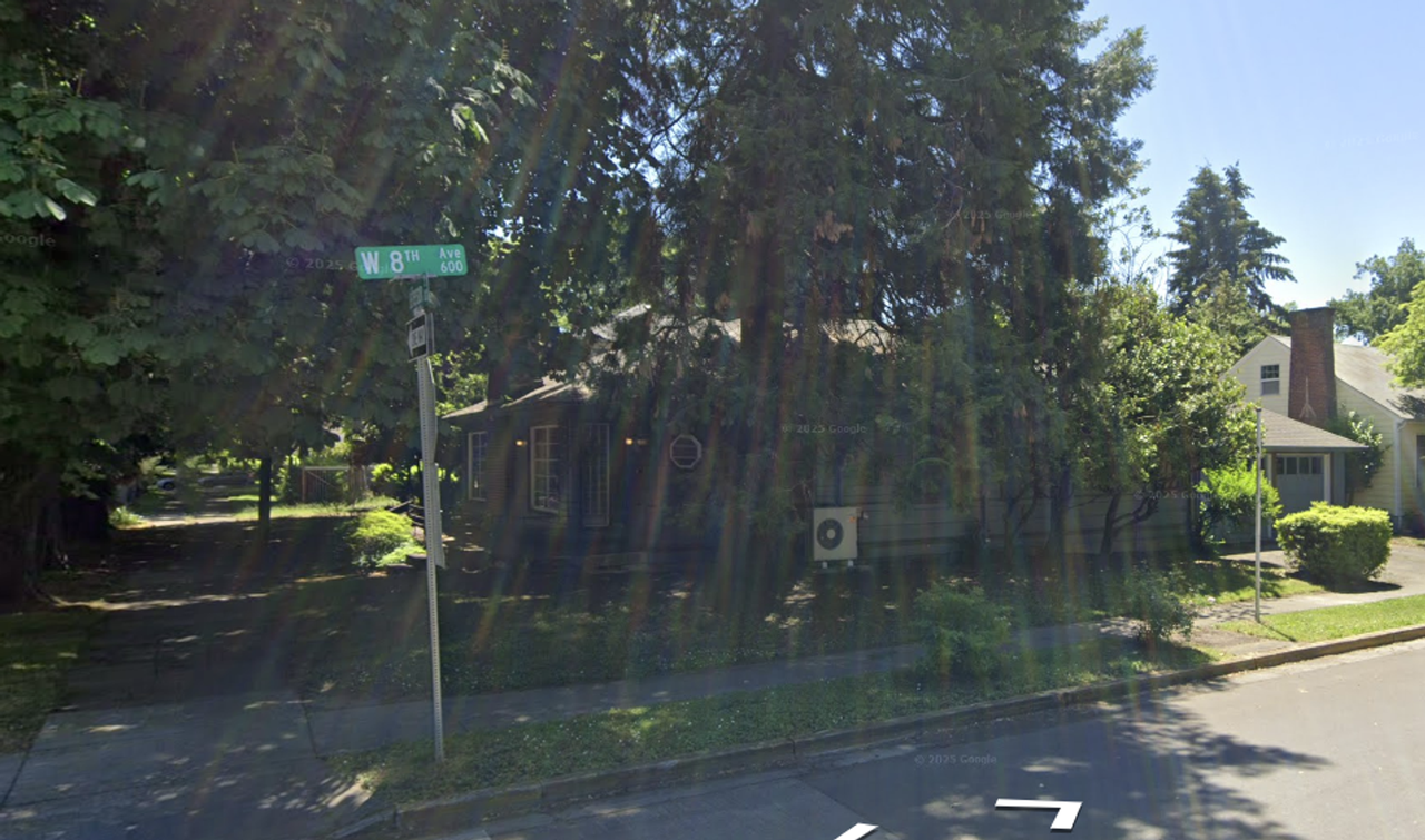808 Jefferson St - Photo 2 of 3