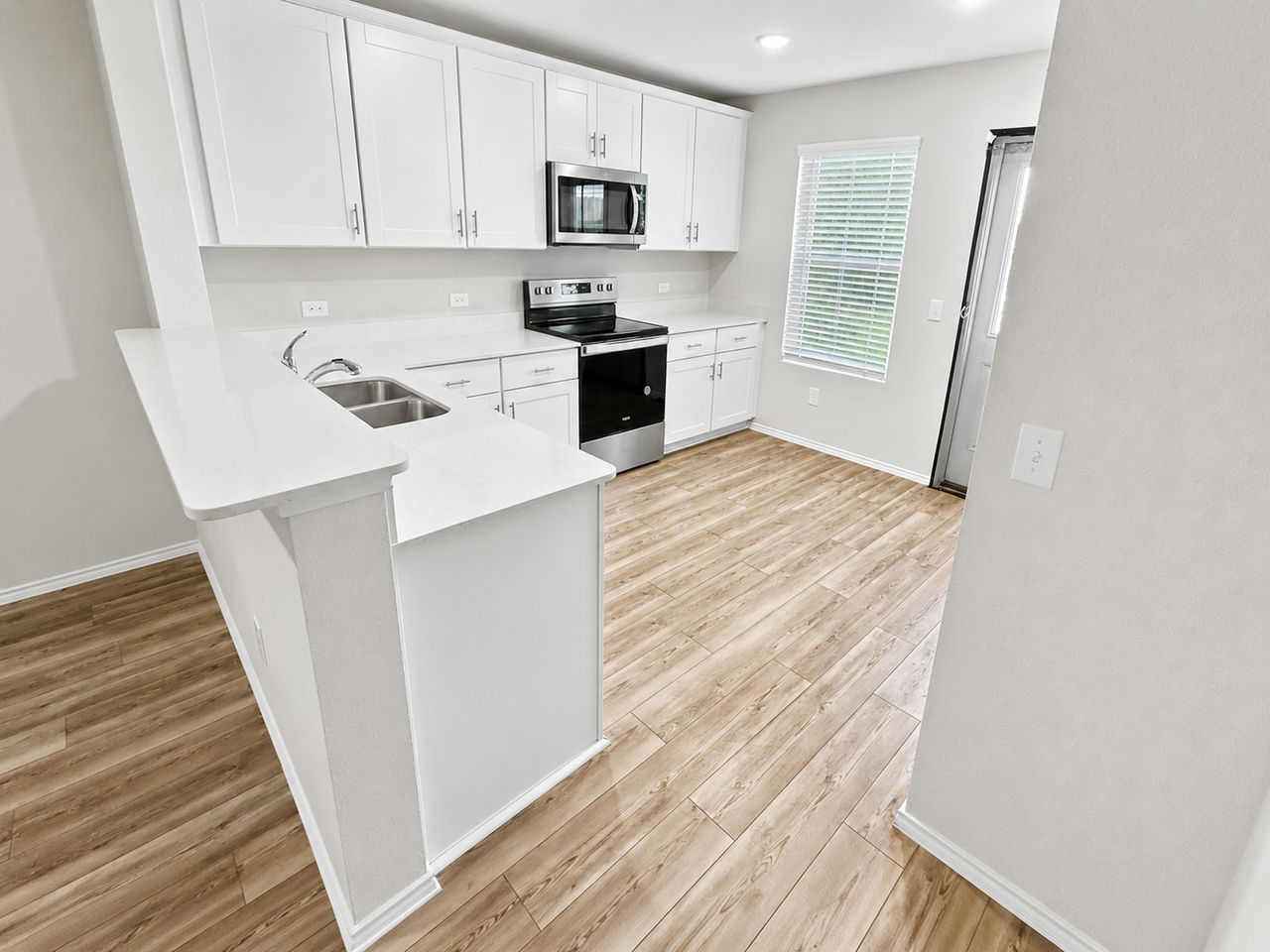 825 Ozark Path - Photo 5 of 37