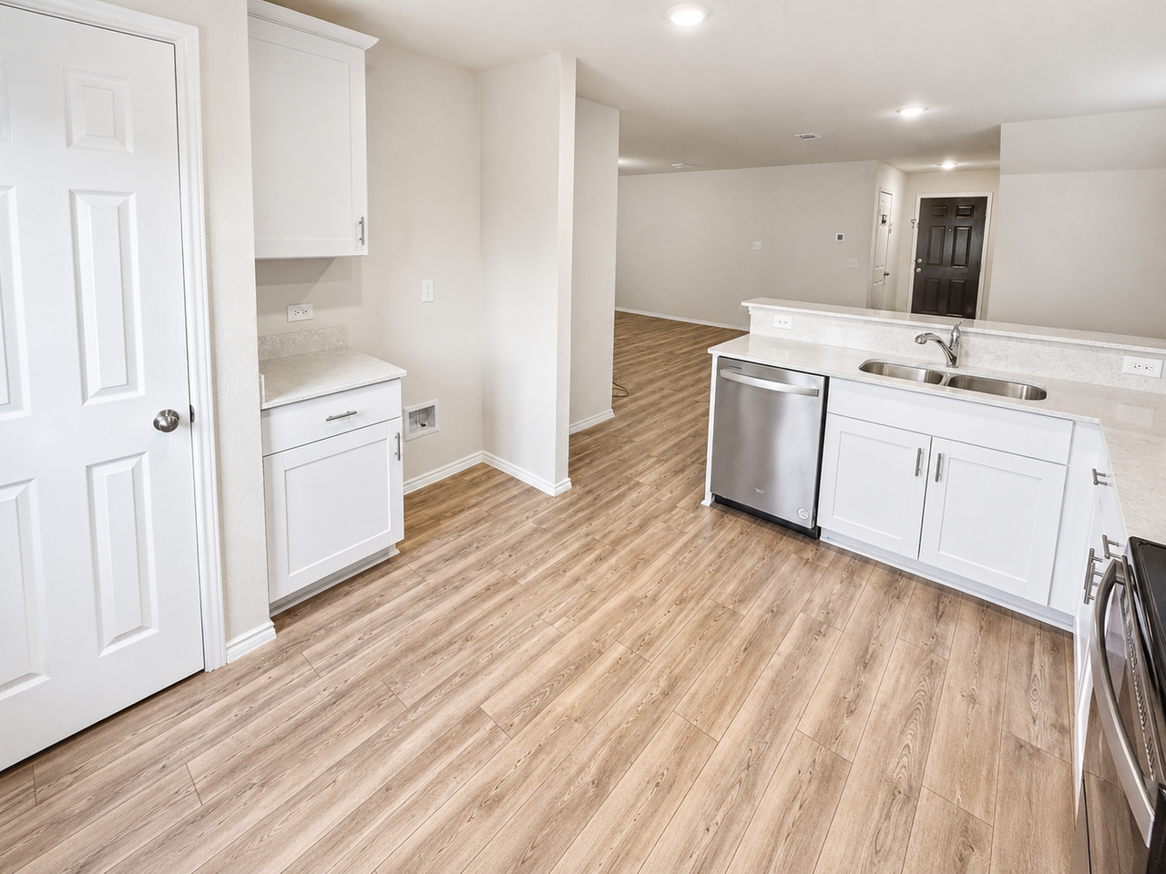 825 Ozark Path - Photo 6 of 37