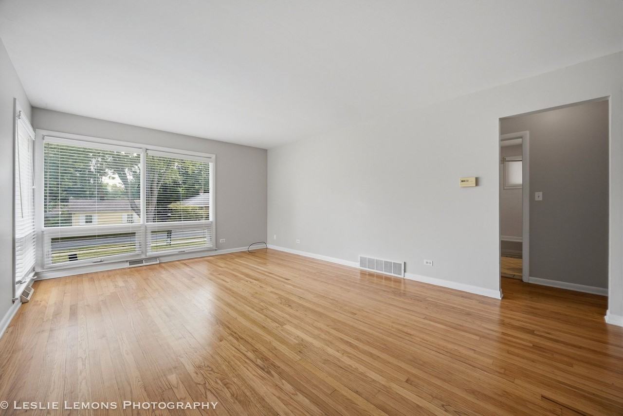 635 S Main St - Photo 2 of 21