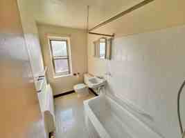 featured image of 210 16th St Ne