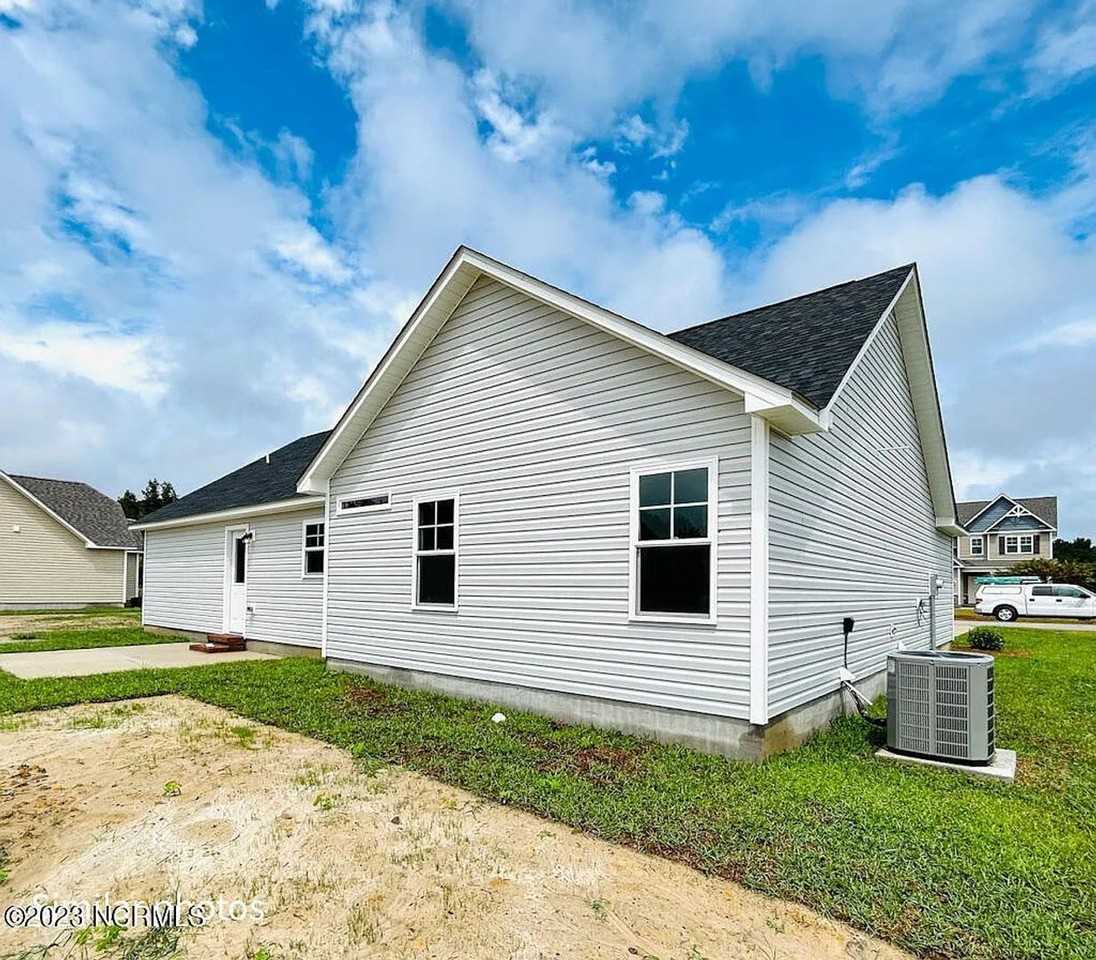 707 Alpha Ct - Photo 4 of 43