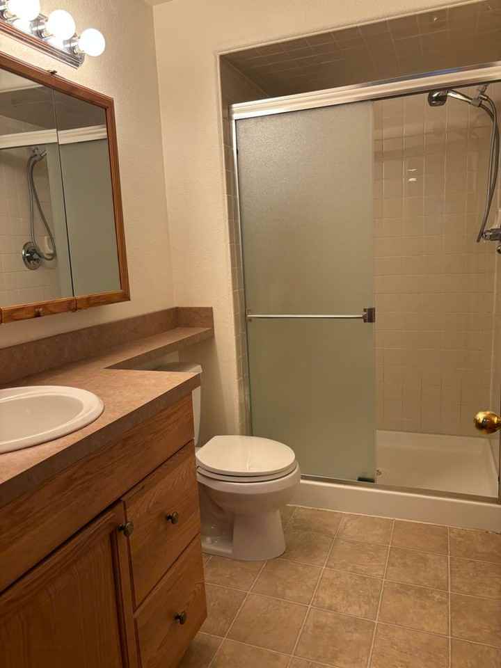 1126 Belleview Dr - Photo 6 of 10