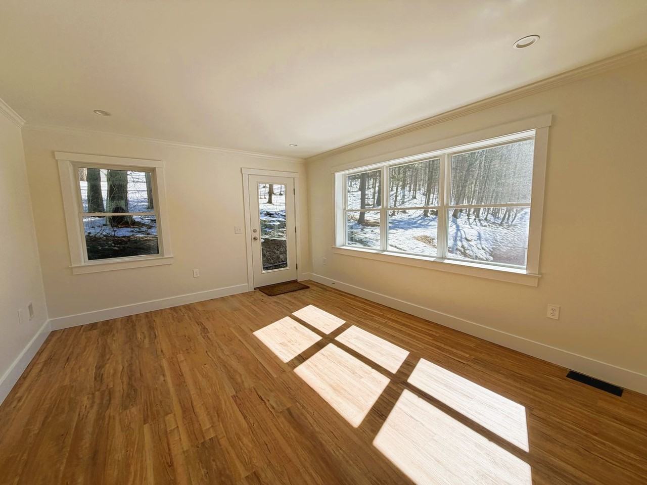 125A Tamarack Rd - Photo 6 of 14