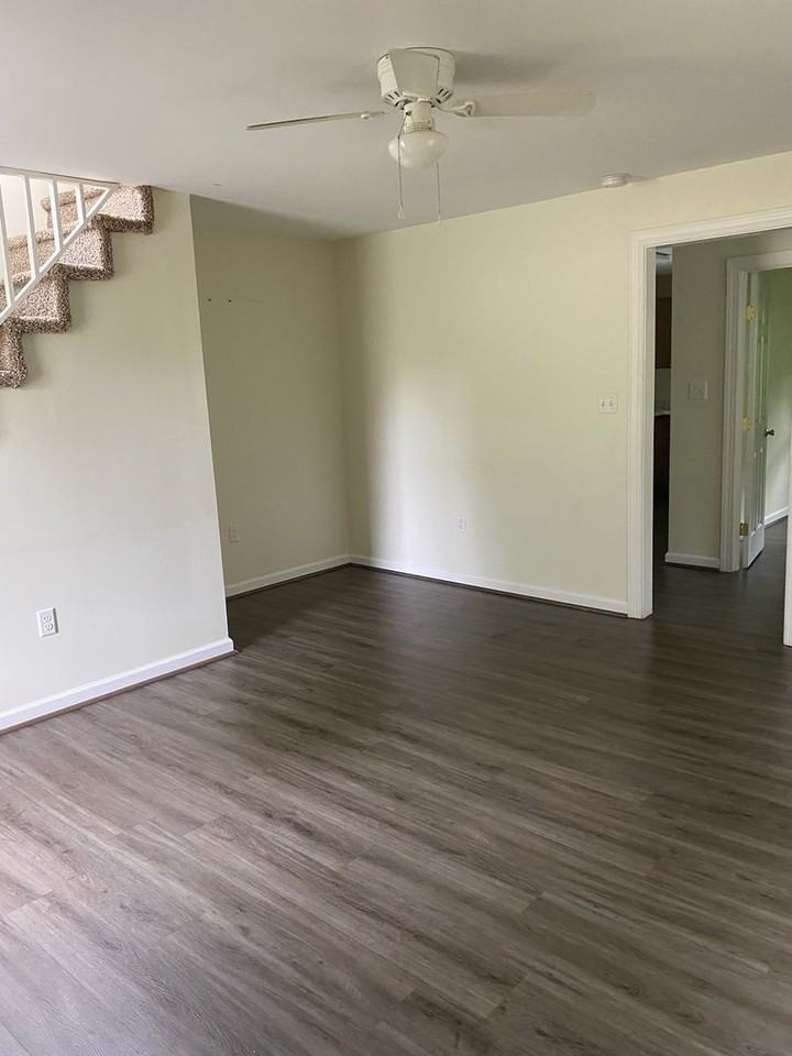 214 Pine St - Photo 2 of 7