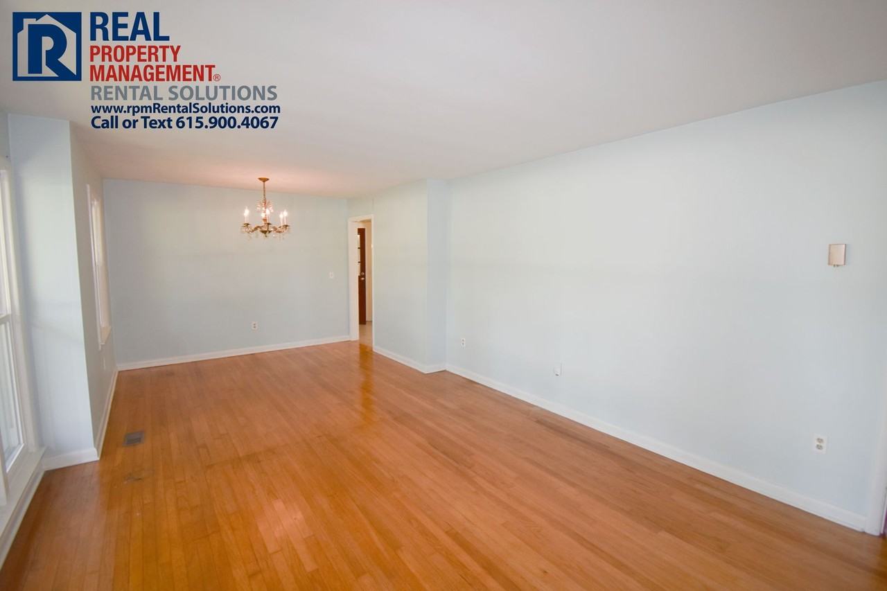 1460 Compton Rd - Photo 4 of 23