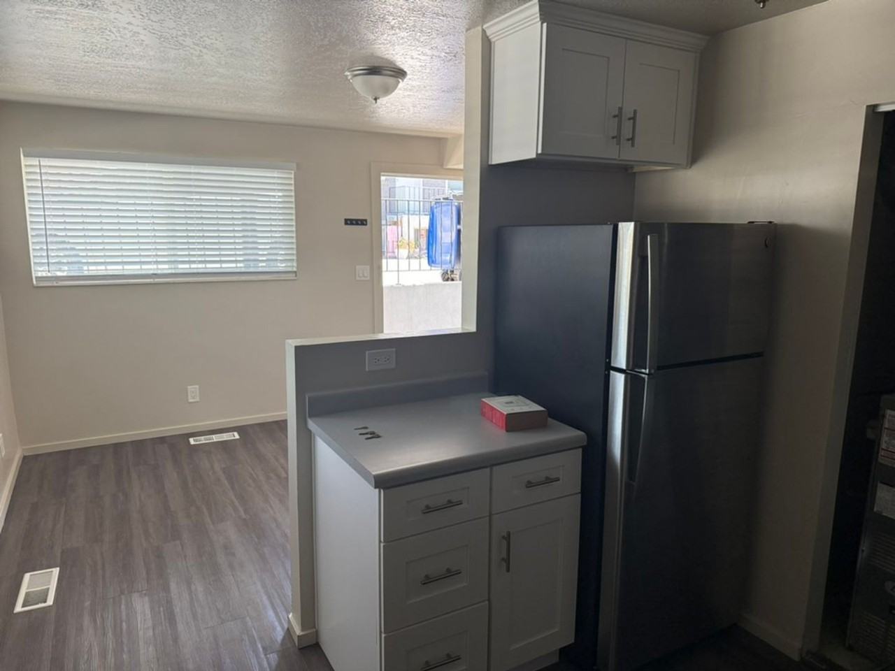 339 S 600 W - Photo 4 of 8