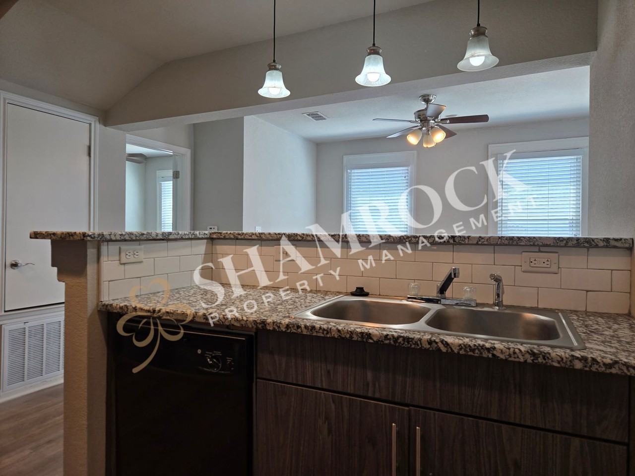 1307 Austin Ave #206 - Photo 6 of 13