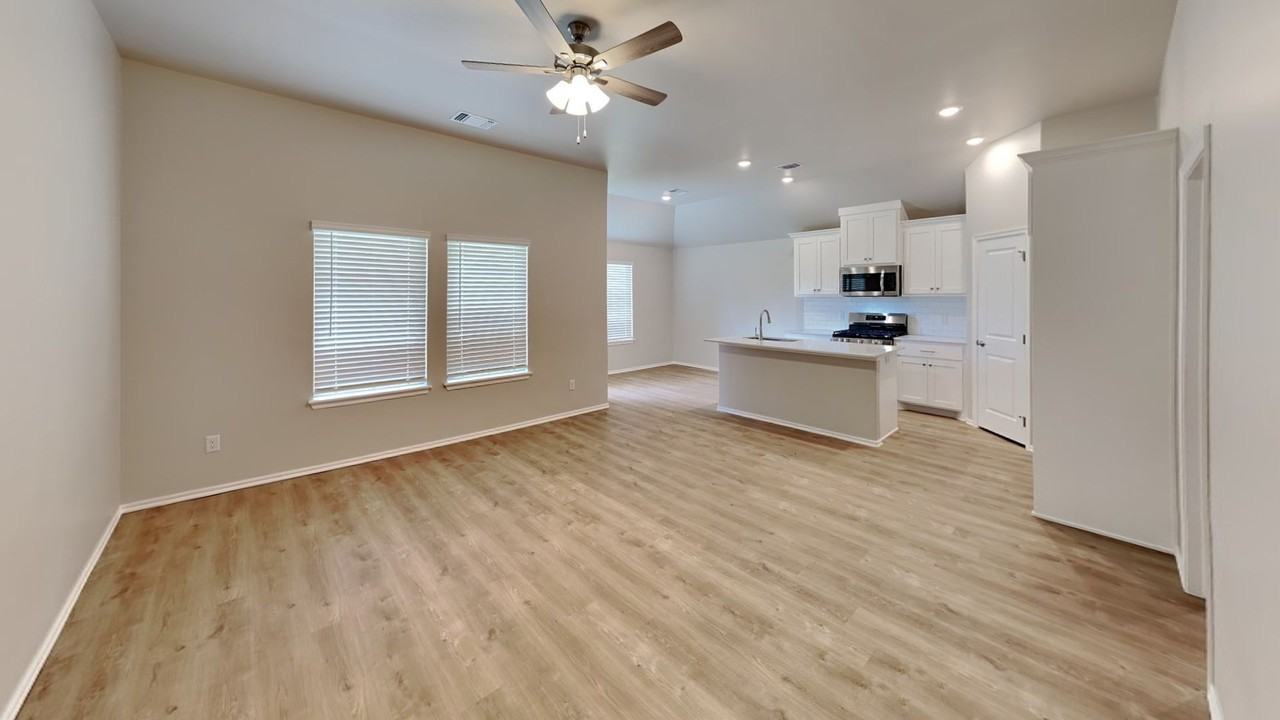12800 Elba Dr - Photo 4 of 21