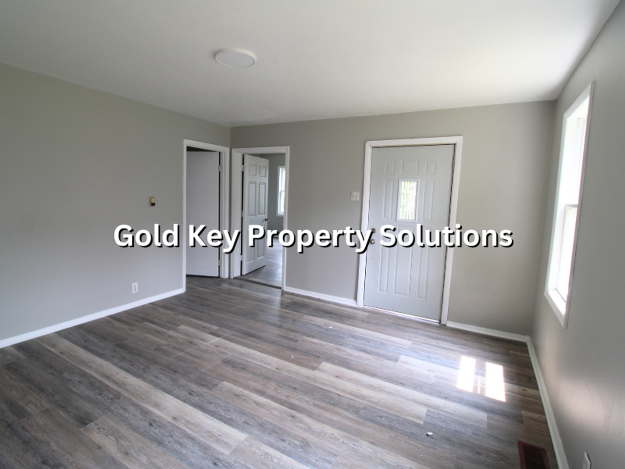 1601 N Elm St - Photo 6 of 18