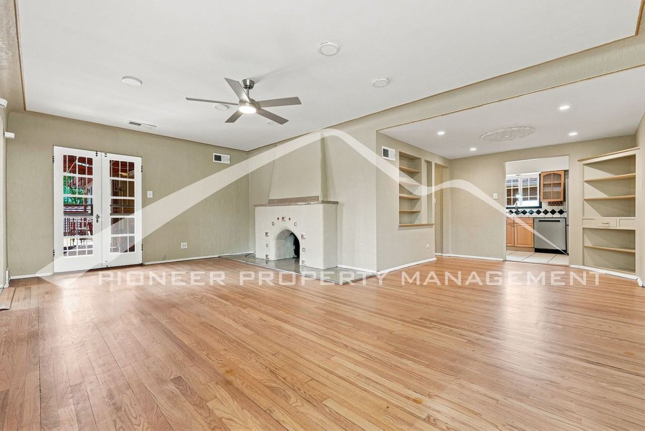 4215 W Byron Pl - Photo 4 of 31