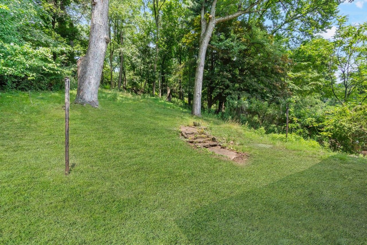 2179 Vantine St - Photo 4 of 27