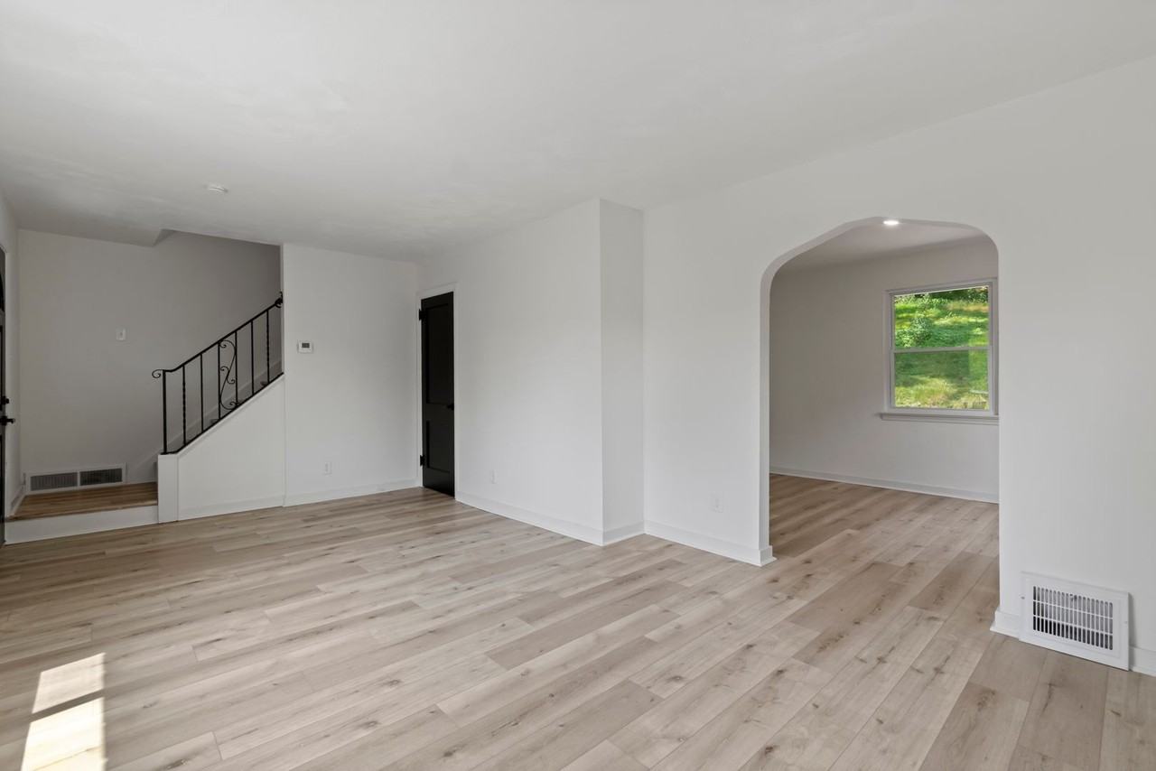 2179 Vantine St - Photo 6 of 27
