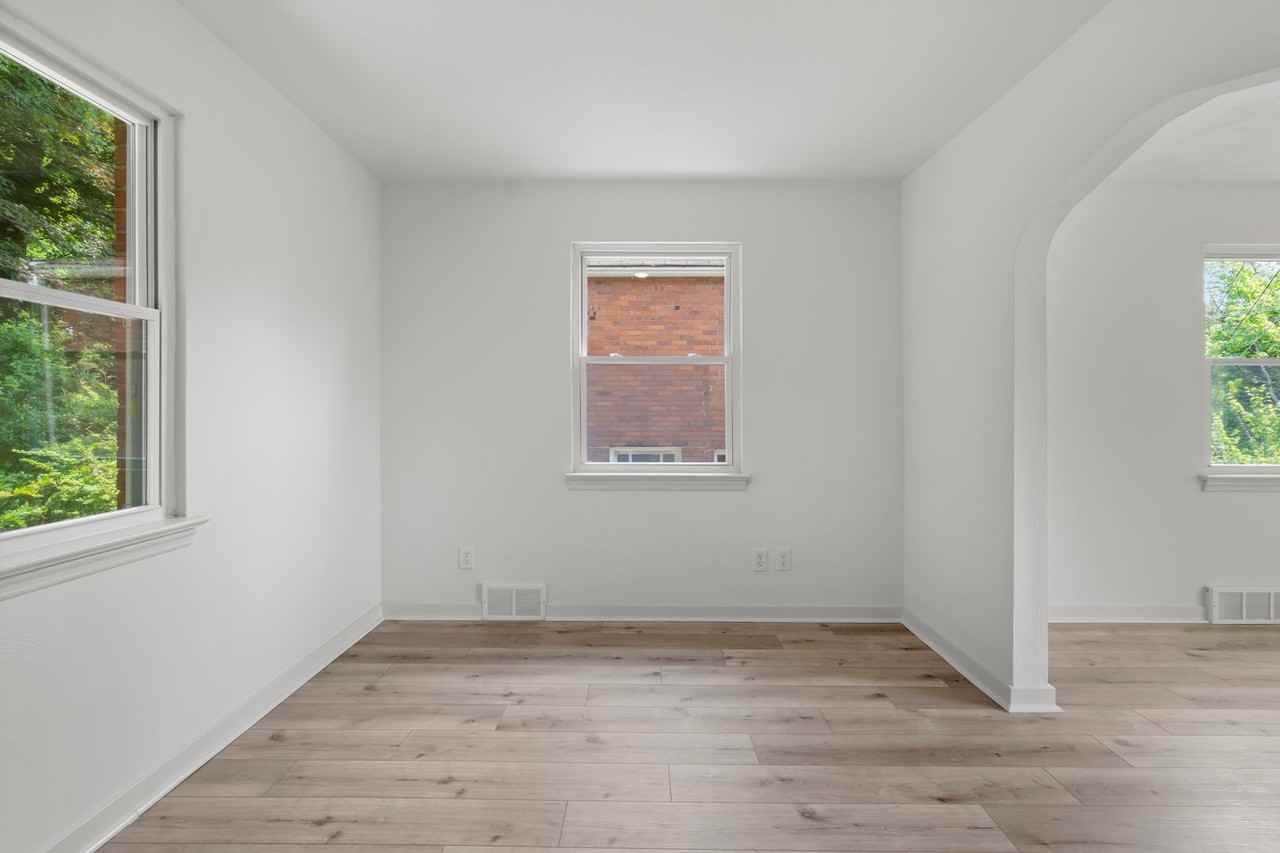 2179 Vantine St - Photo 7 of 27