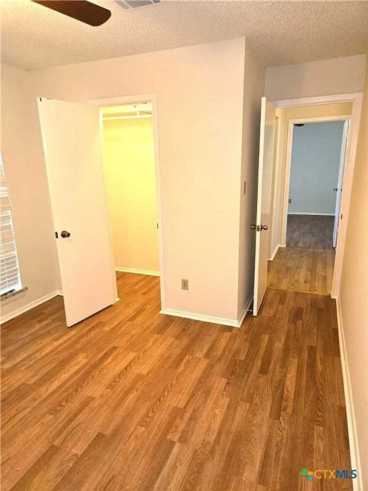 203 S Mitchell Ave #4 - Photo 5 of 10