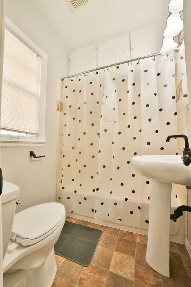 715 S West Ave - Photo 2 of 19