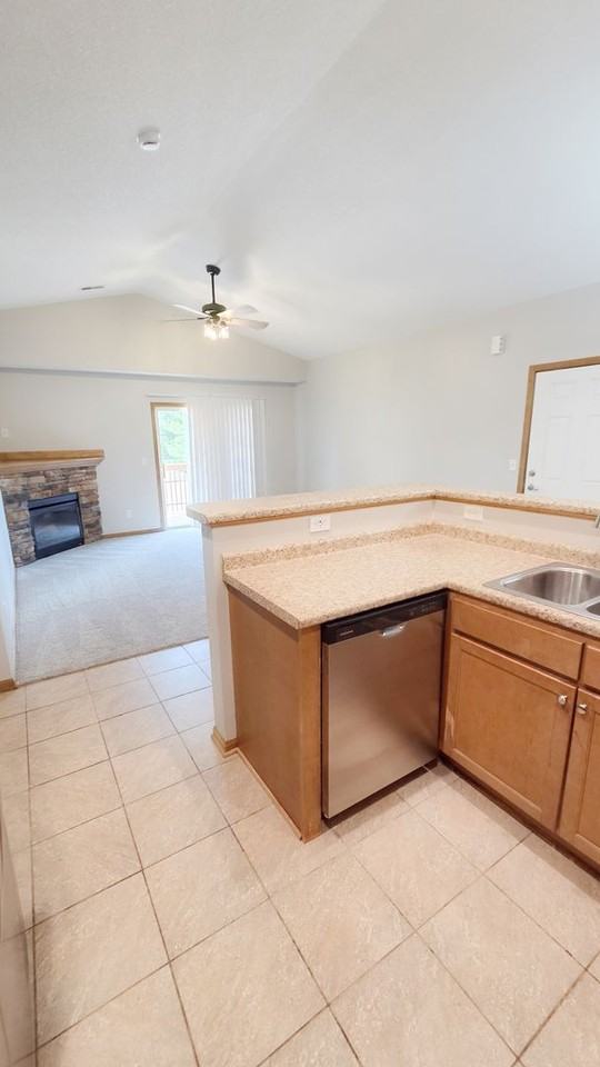 Meadow Court Apartments - Photo 6 of 12