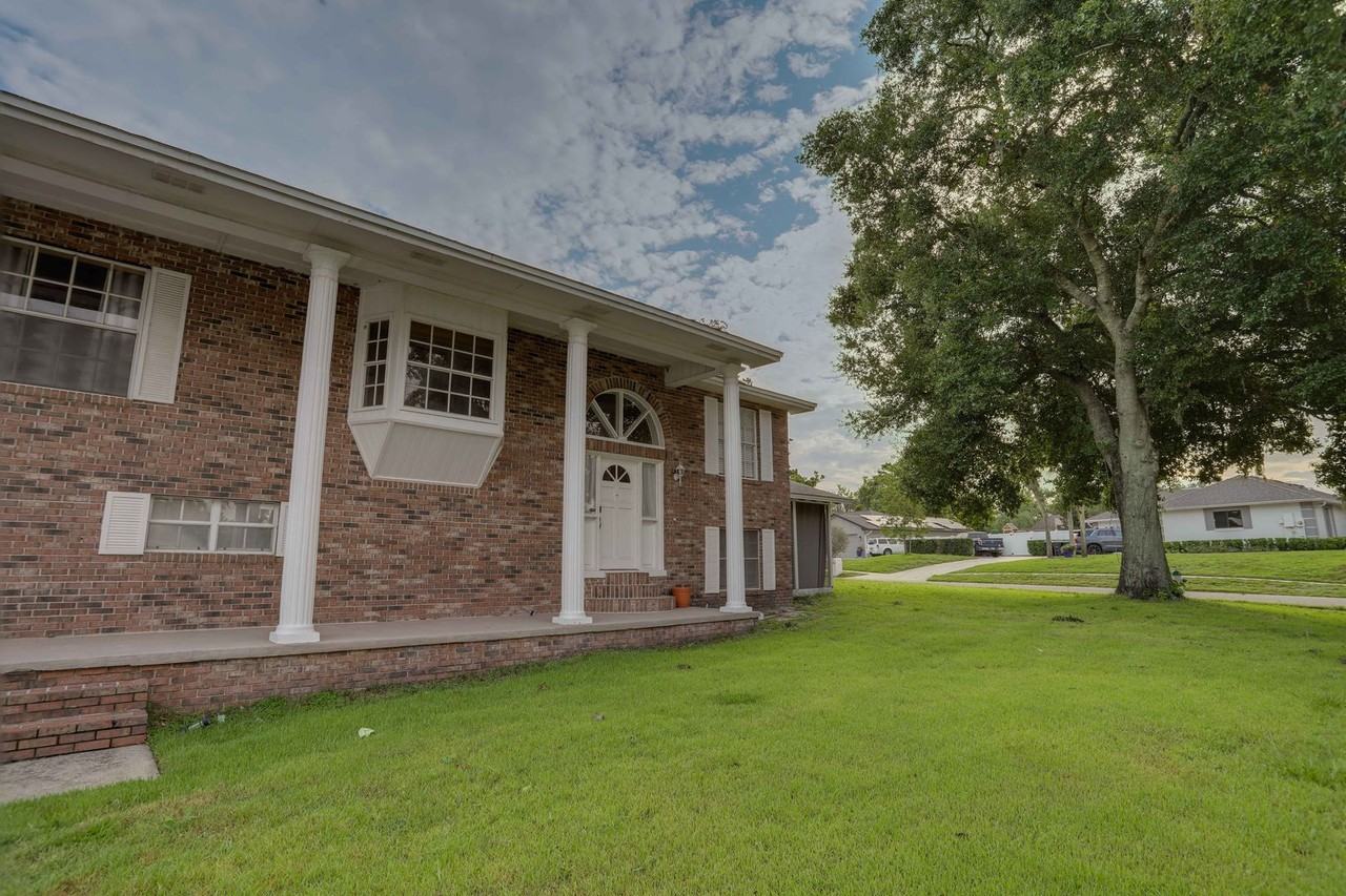 5212 Abelia Dr - Photo 2 of 36