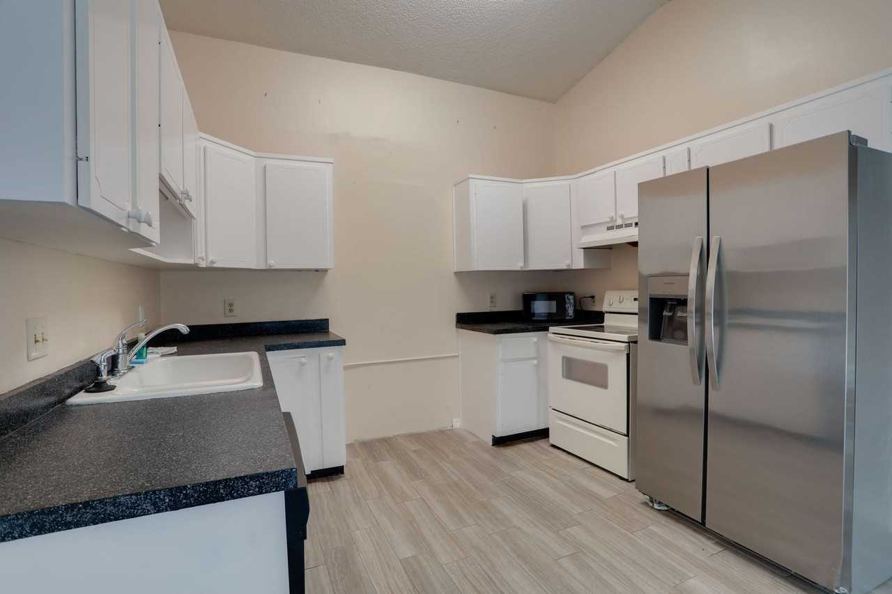 5212 Abelia Dr - Photo 7 of 36