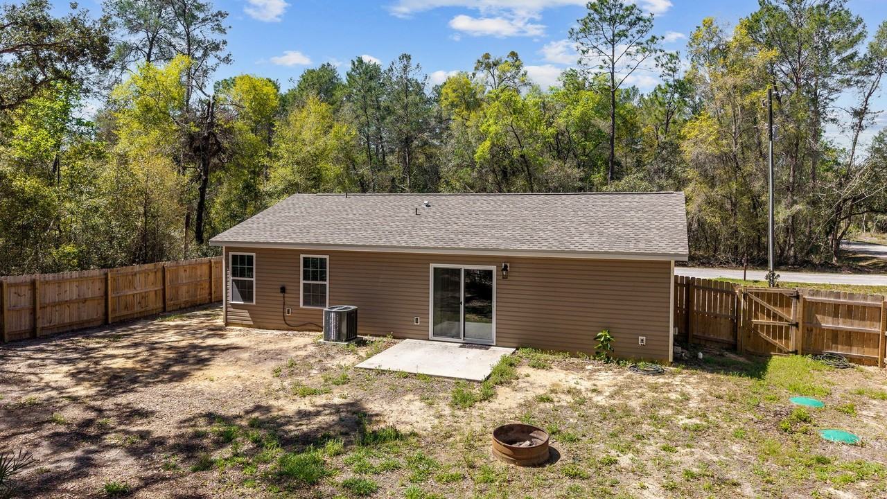 23935 Ne 118th Ave - Photo 2 of 29
