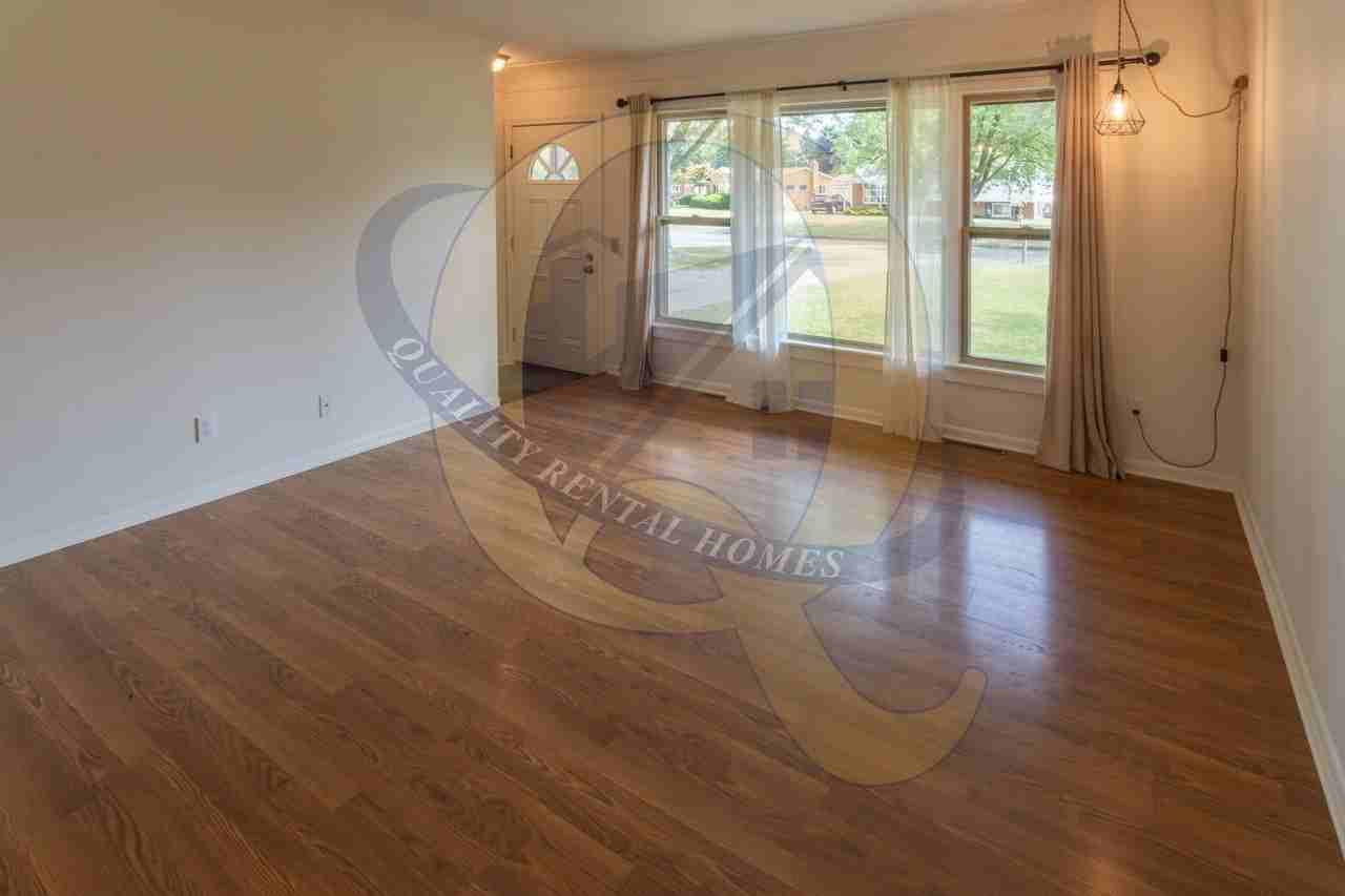 4380 Old Colony Dr - Photo 2 of 27