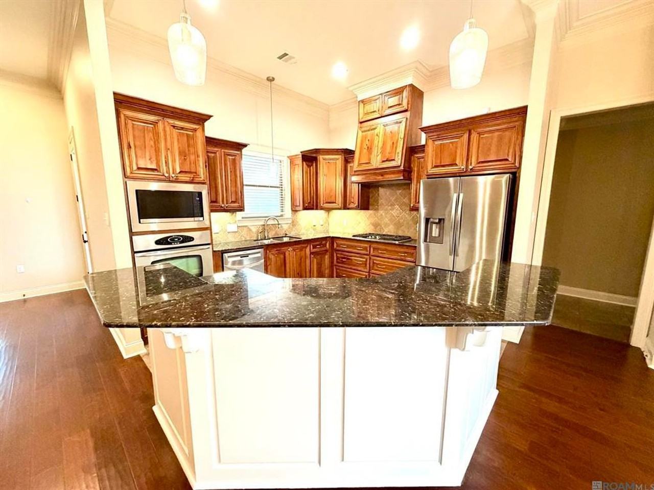 40445 Thomas Ave - Photo 3 of 26