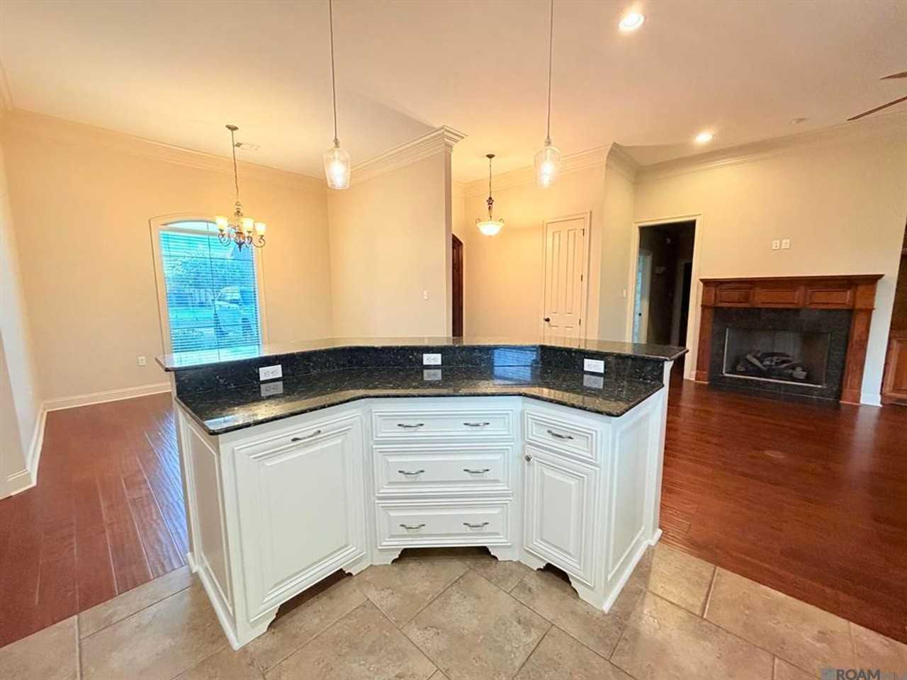 40445 Thomas Ave - Photo 4 of 26