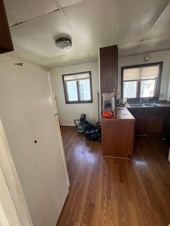 412 S Peach Ave - Photo 6 of 23
