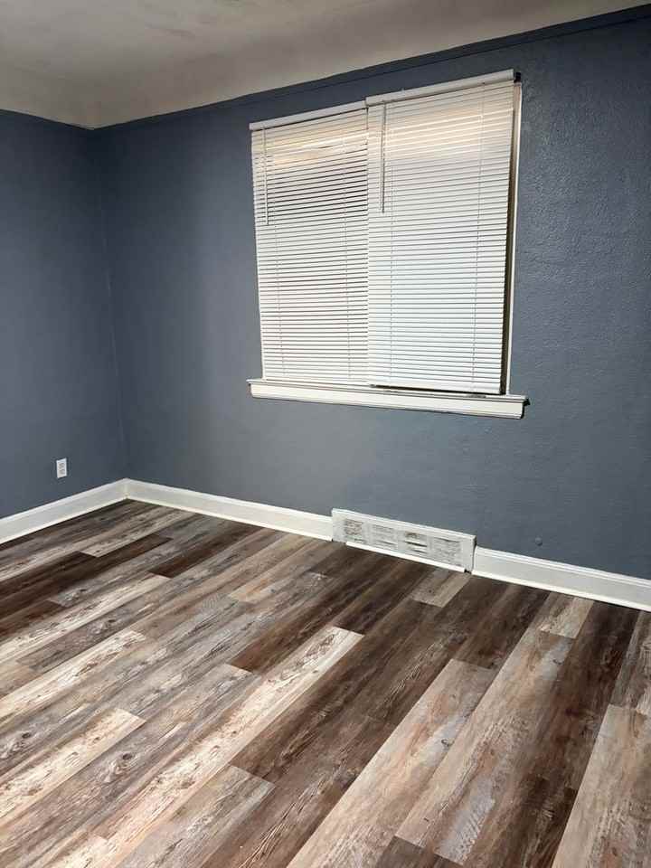 4827 Berkshire St - Photo 2 of 18