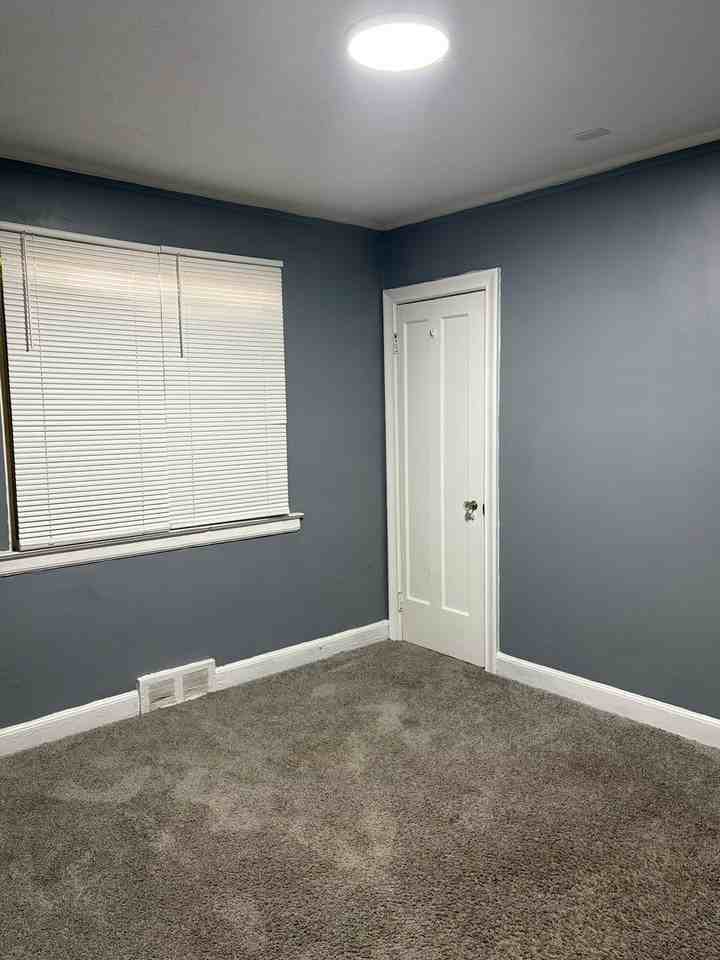 4827 Berkshire St - Photo 3 of 18