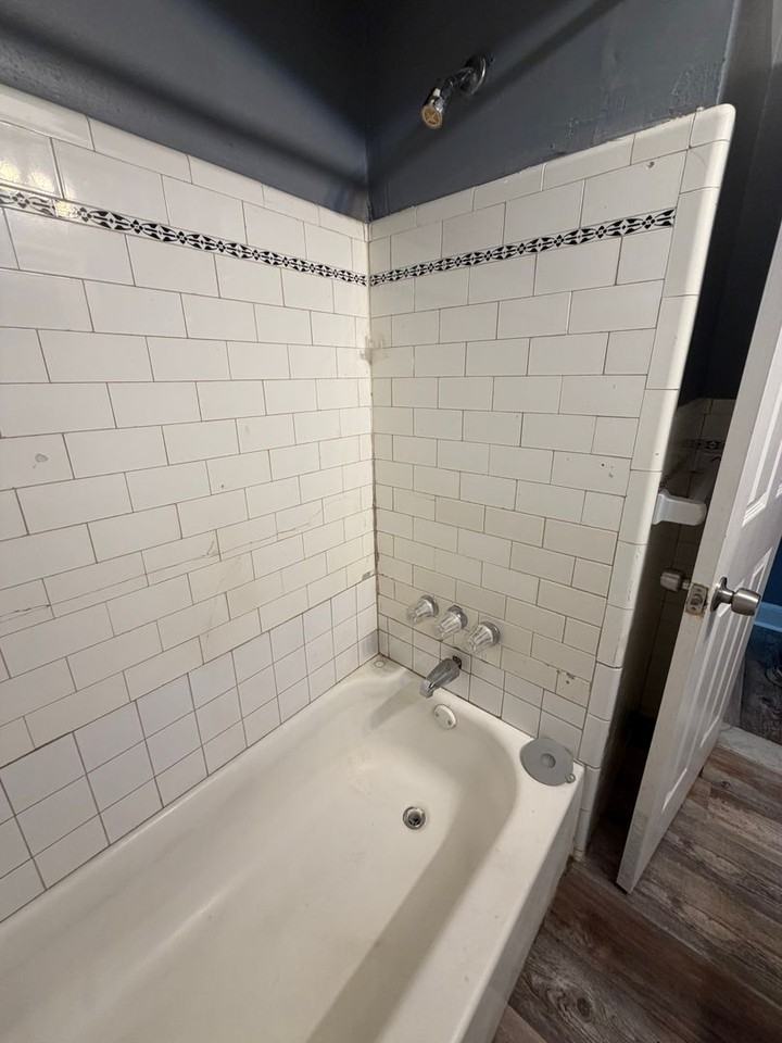 4827 Berkshire St - Photo 4 of 18