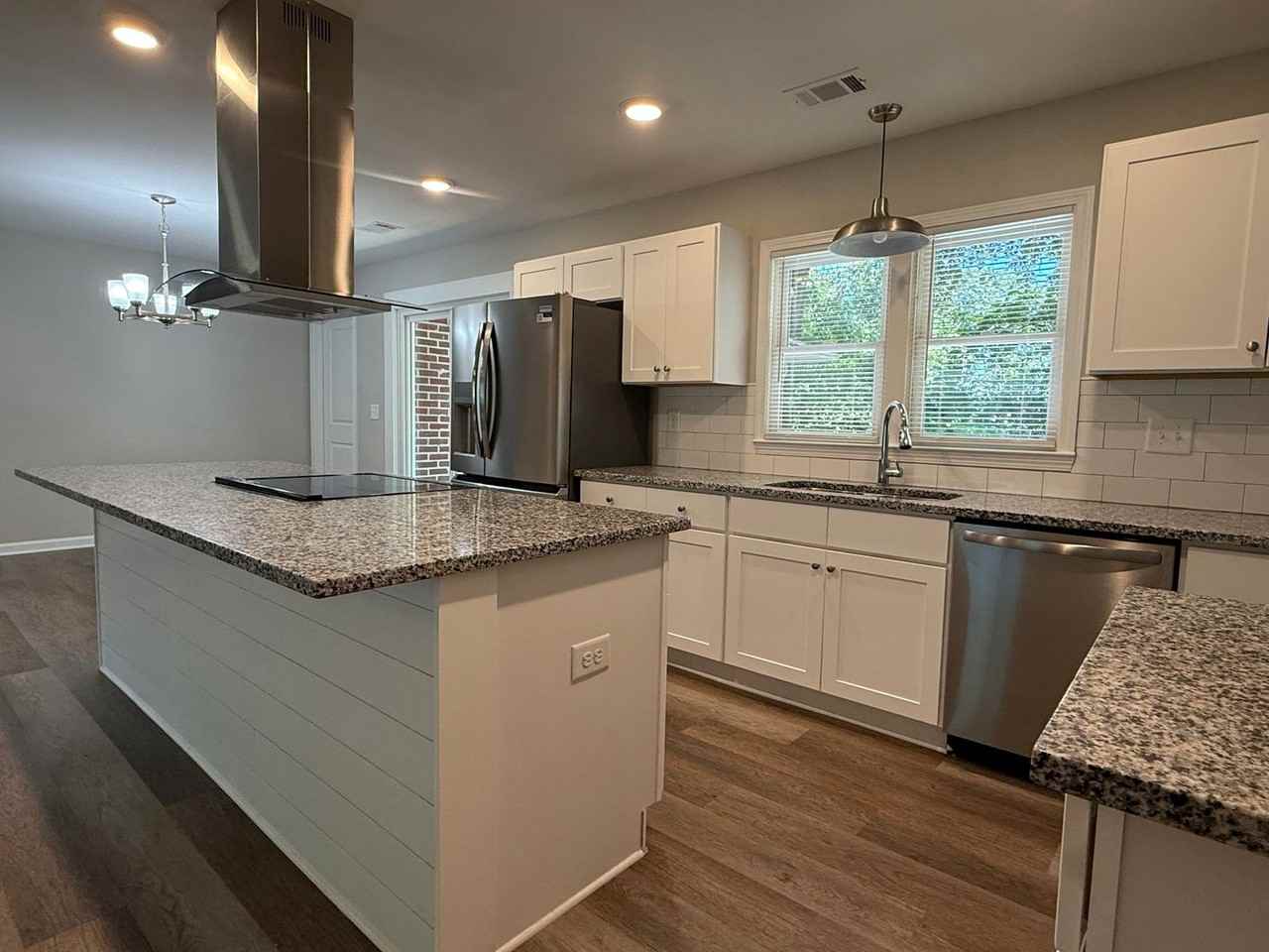 4 Poinsetta Dr Ne - Photo 6 of 17