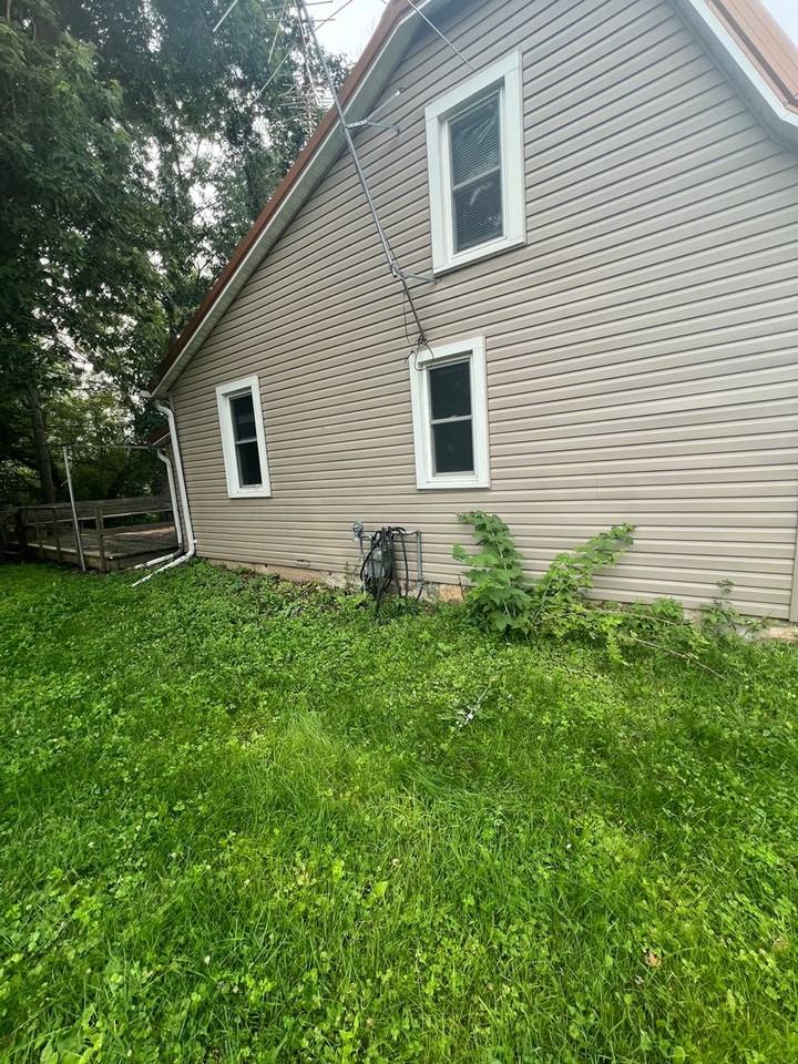 209 Pine St - Photo 7 of 29