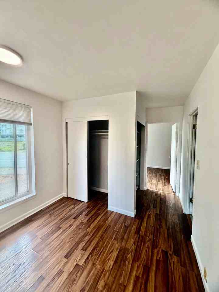 5222 Rainier Ave S - Photo 4 of 16