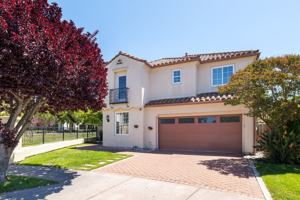 featured image of 34 Woodbridge Way