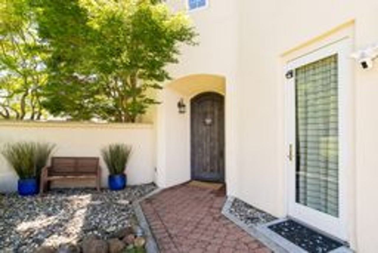 34 Woodbridge Way - Photo 6 of 30
