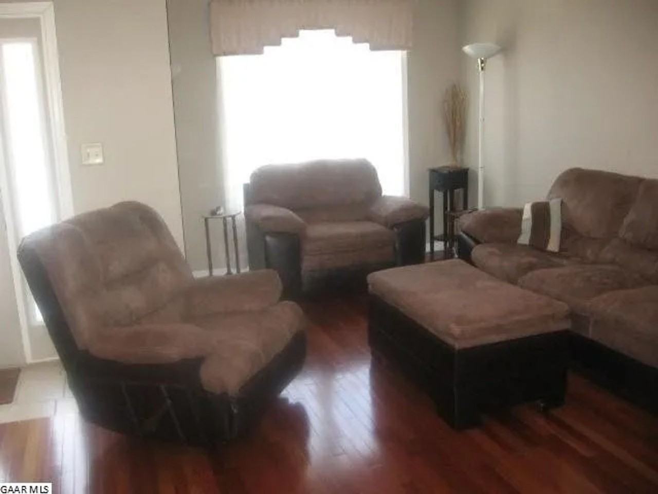 81 Pinnacle Ln - Photo 5 of 7